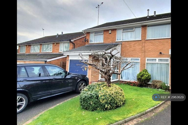 3 bedroom house in Metchley Court, Birmingham, B17 (3 bed) (#2963629)