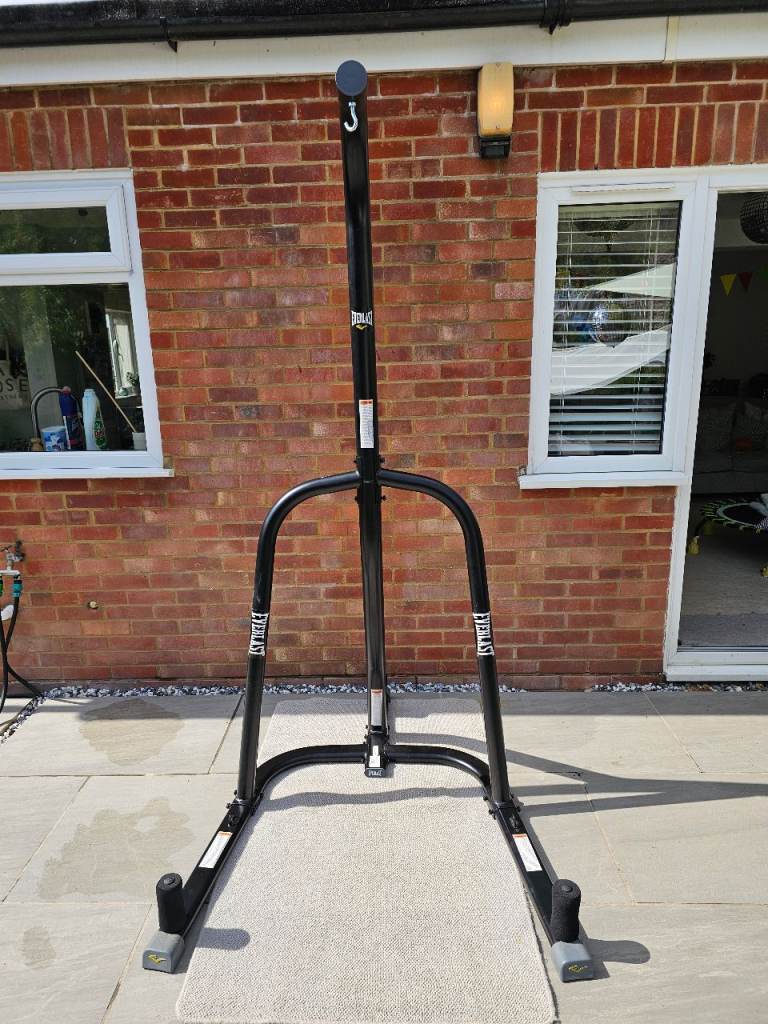 Everlast Punchbag Stand