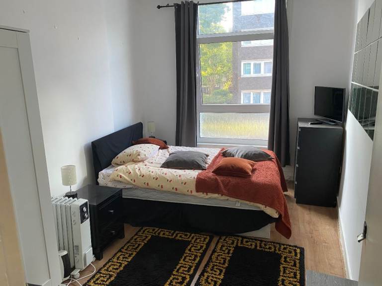 Self-contained private room, No Charing, Including All Bills