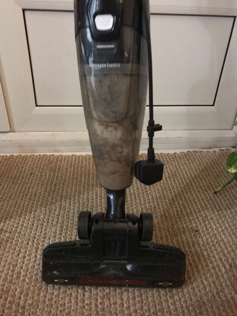 Mini dubs buster vacuum
