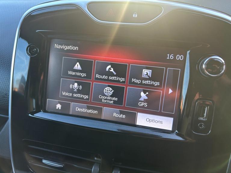 2015 Renault Clio 0.9 TCE 90 Dynamique S MediaNav Energy 5dr HATCHBACK Petrol Manual