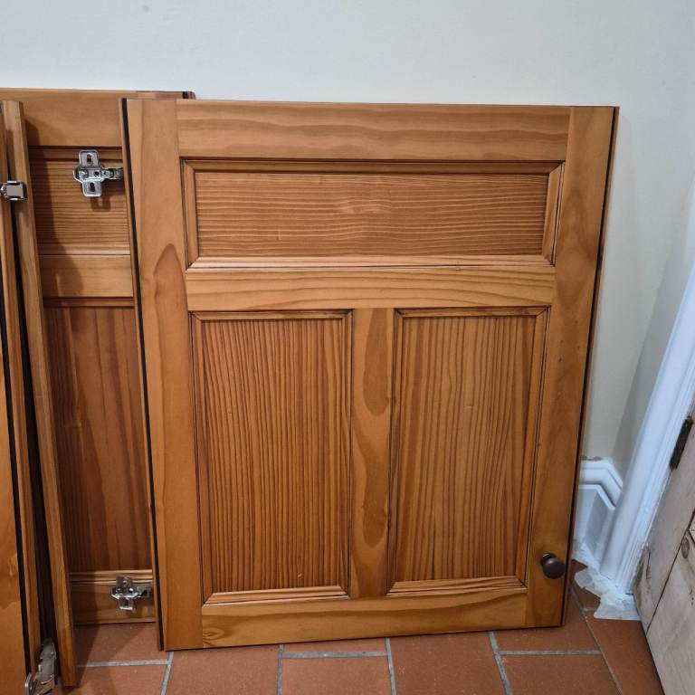 8 x pine kitchen cupboard doors