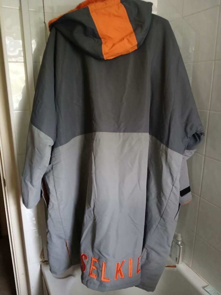 New Unisex Selkie Swim Dryrobe
