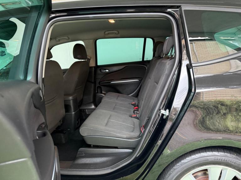 2017 Vauxhall Zafira 1.4T SRi Nav 5dr Auto MPV PETROL Automatic