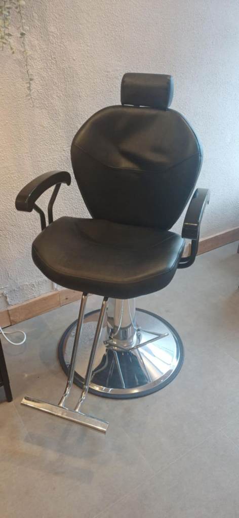 Physa Backwash Hairdresser Chair Head and T-Footrest – 52-64 cm, Tilting, 150 kg, Black