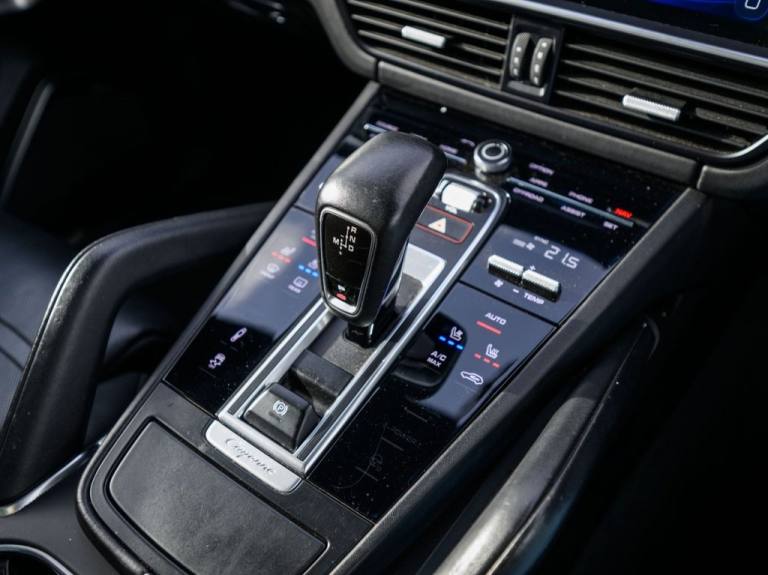 2018 Porsche Cayenne 4.0T V8 Turbo SUV 5dr Petrol TiptronicS 4WD Euro 6 (s/s) (550 ps) ESTATE Pet...