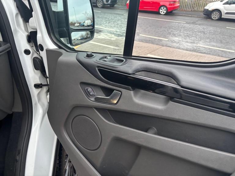 2020 Ford Transit Custom 2.0 300 EcoBlue Limited Crew Van Auto L1 H1 Euro 6 (s/s) 5dr (6 Seat) PA...