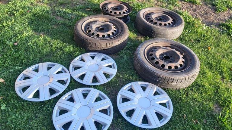 Citroen C1, Toyota Aygo, Peugeot 107 4x Steel Wheels 14 Inch 4x100 with bolts