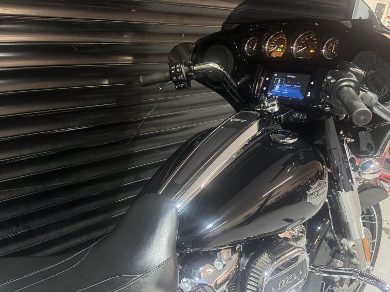 HARLEY-DAVIDSON TOURING FLHXS Streetglide Special Stage 1  Extras