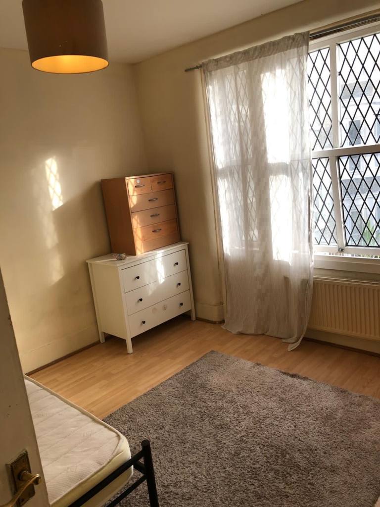 Convenient Double Room Available Elephant & Castle SE1 Suits Professional 