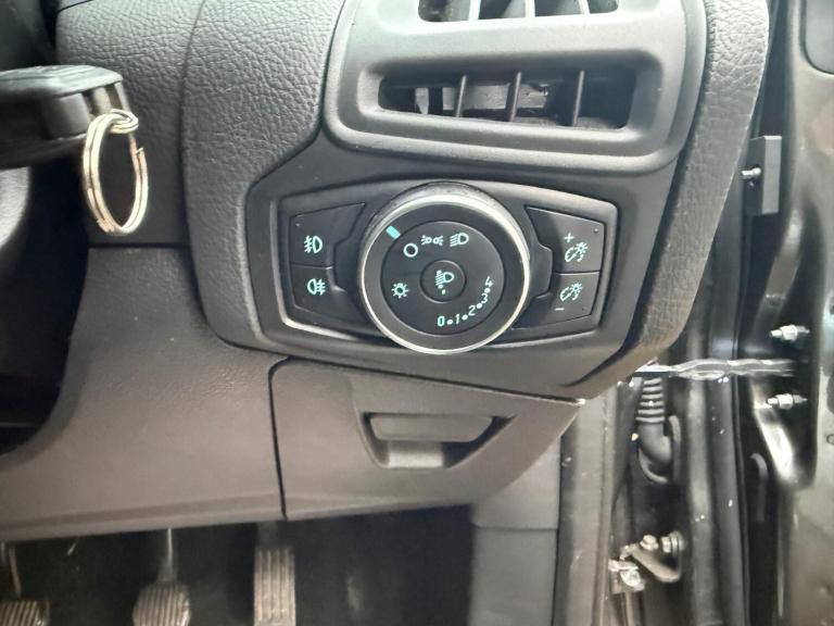 2017 Ford Focus 1.0 EcoBoost 125 Zetec Edition 5dr HATCHBACK PETROL Manual