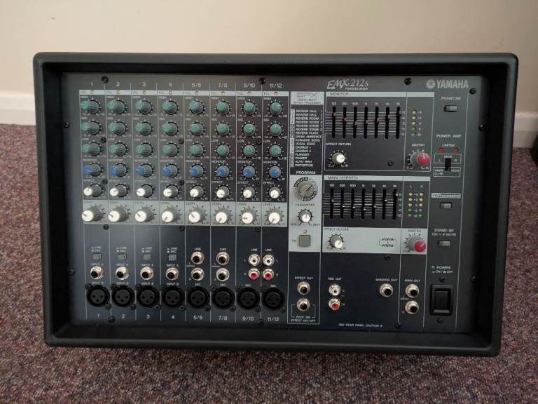 Yamaha EMX 212S Powered Mixer – Great Condition