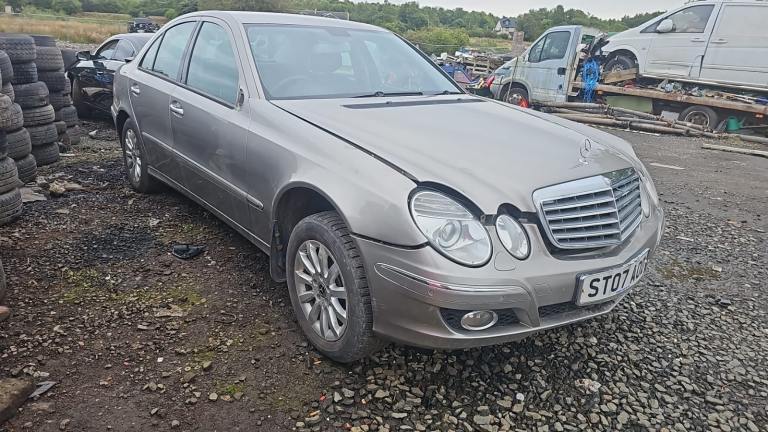 Mercedes e class spare parts 