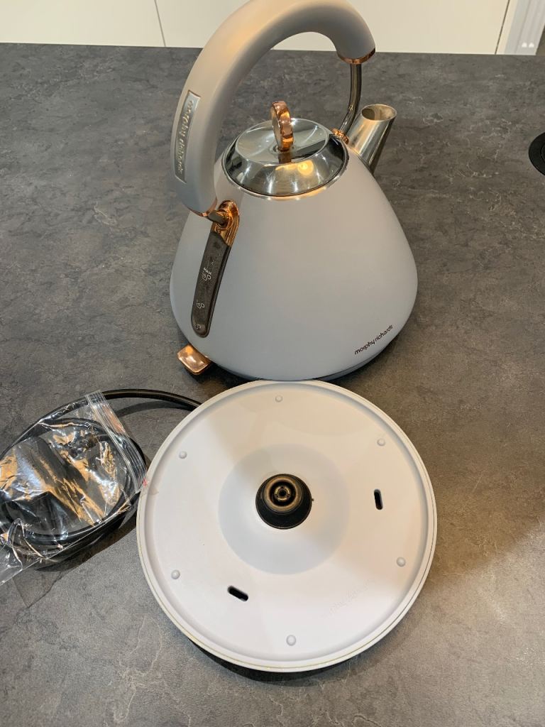 ELECTRIC  KETTLE 
