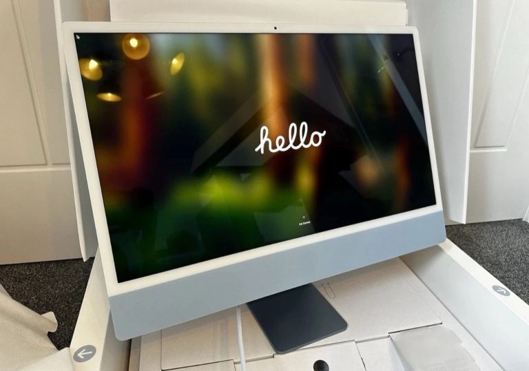 Apple iMac 24” M1 8Gb 256Gb Blue edition plus software bundle Office Final Cut