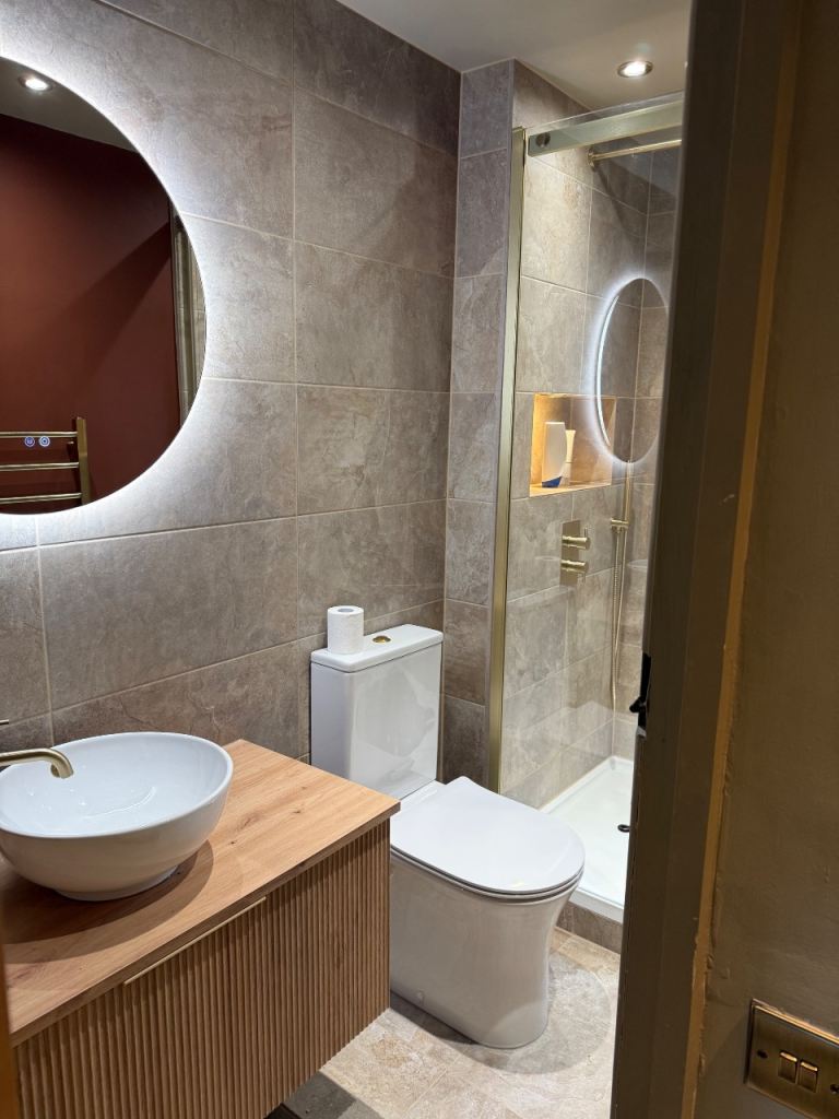 Plumbing, Bathroom Fitting and Tiling Specialist 