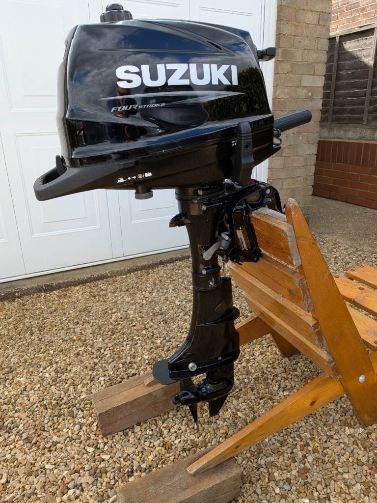 Suzuki 5 hp 4 Stoke Outboard Engine