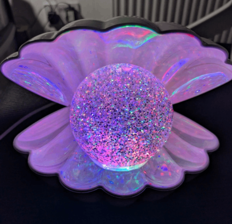 Decorative shell glitter light 