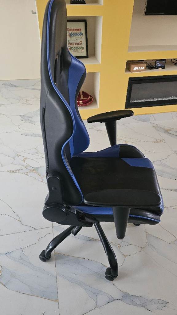 🎮 Racing Gaming Chair – Black & Blue | £50
