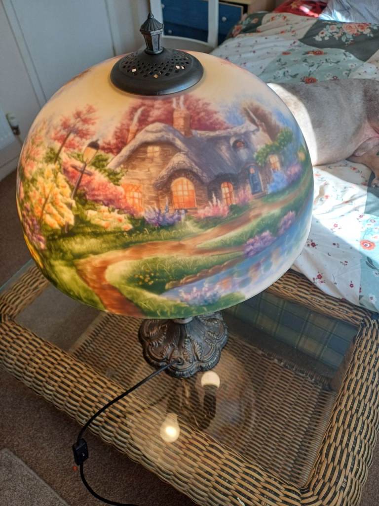 Good Condition Table Lamp with Hand-Painted Cottage Scene Shade