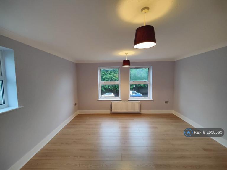 2 bedroom flat in Canning Road, Croydon, CR0 (2 bed) (#2909560)