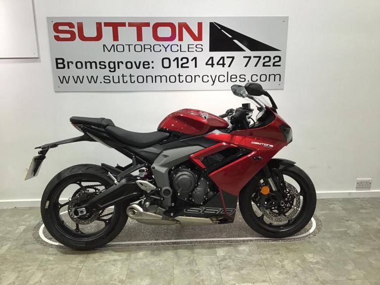 2025 TRIUMPH DAYTONA 660