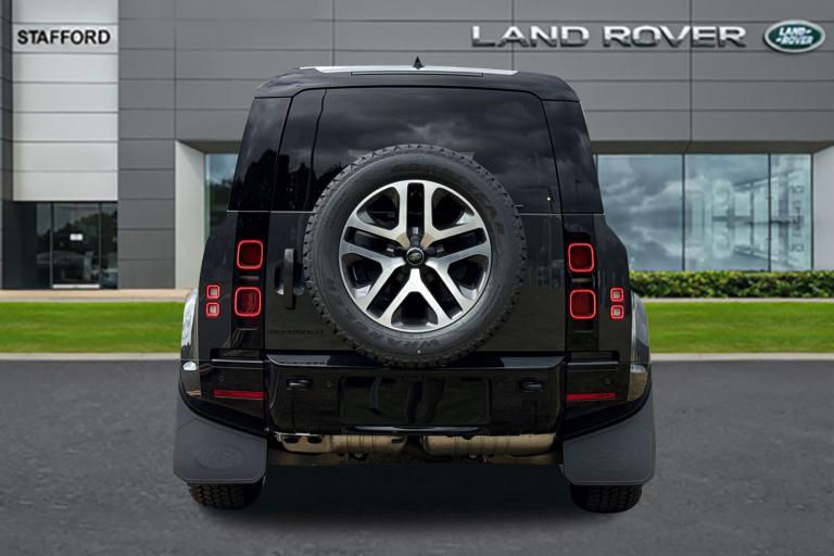 2025 Land Rover Defender 110 3.0 D250 MHEV X-Dynamic SE Auto 4WD Euro 6 (s/s) 5dr SUV Automatic