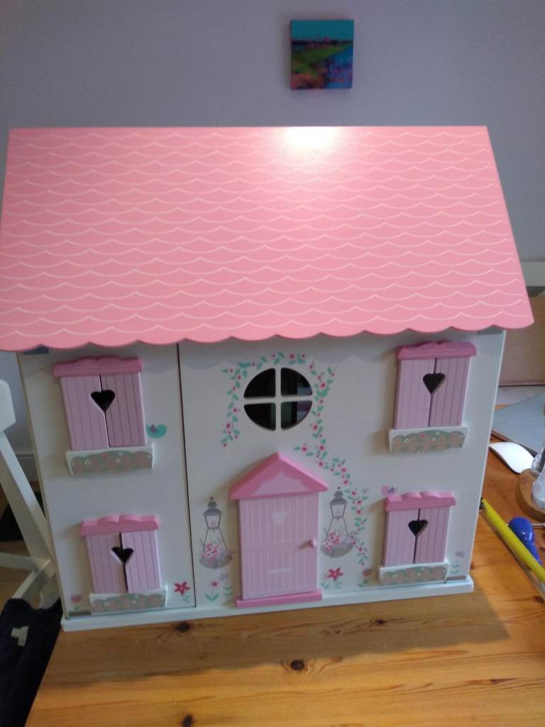 Lovely Wooden Dolls House with Pink Roof – Good Condition