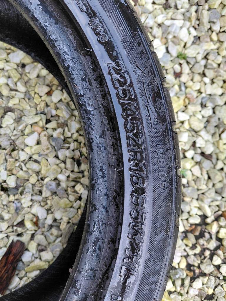 2 x car tyres, 225/45/R18