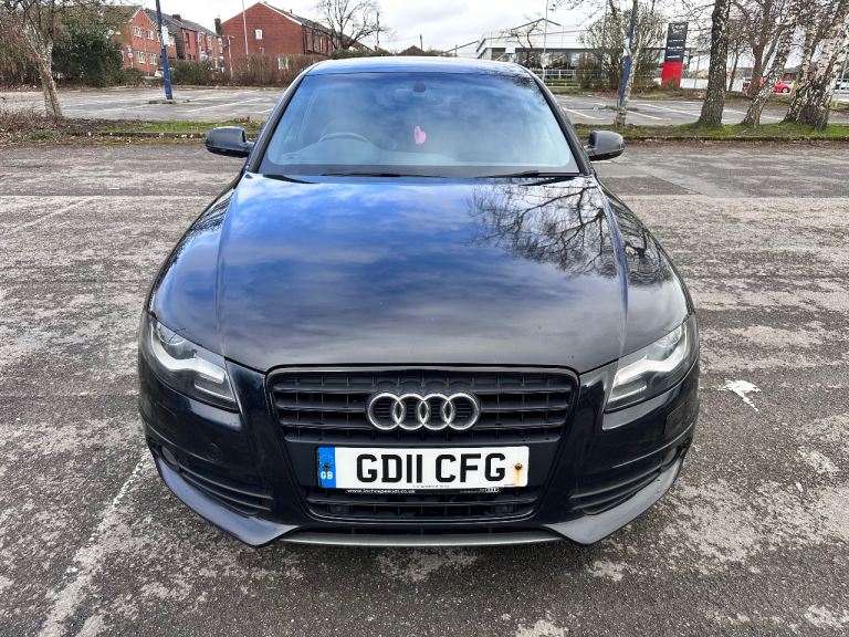 Audi A4 2011 black edition 