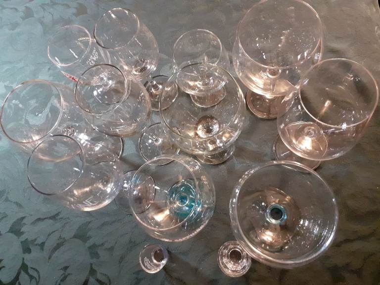 A load of glasses.