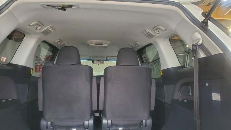 toyota toyota estima 2.4 automatic 7 seater fresh japanese import 2012 