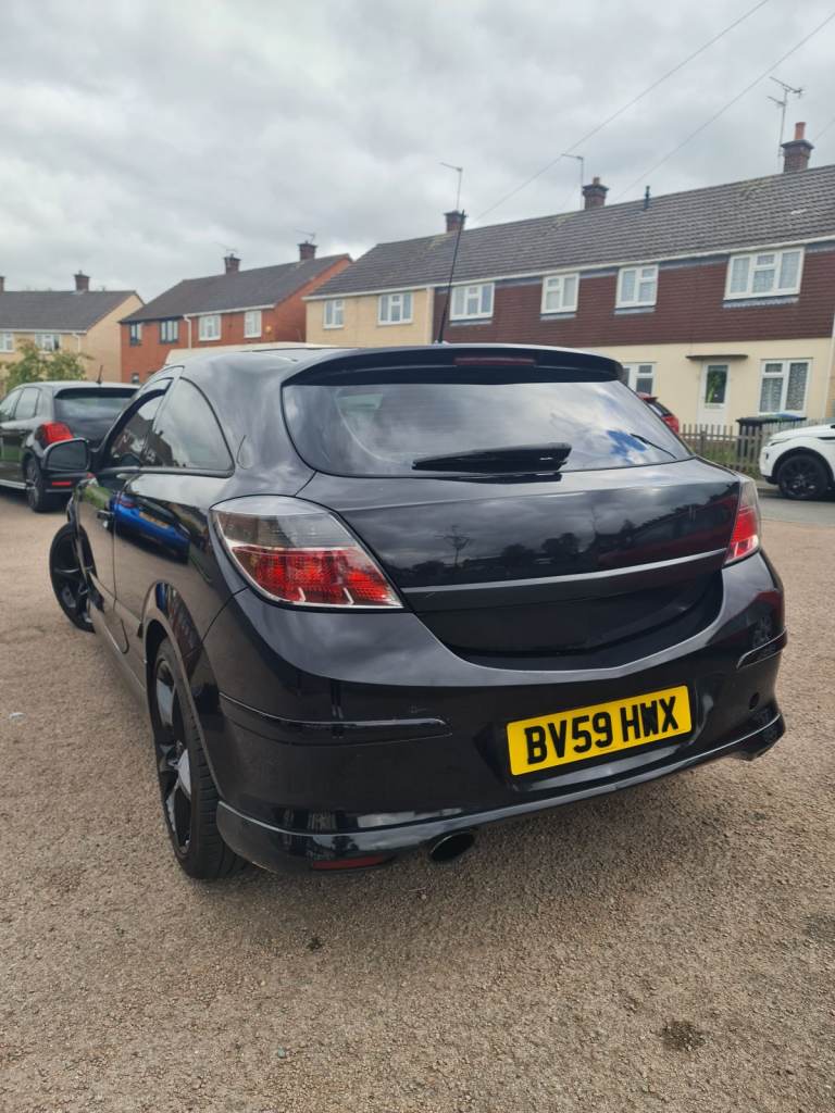 VAUXHALL ASTRA SPORT HATCH - 1.8i VVT SRi 3dr [Exterior pack] • 2009 • Black 
