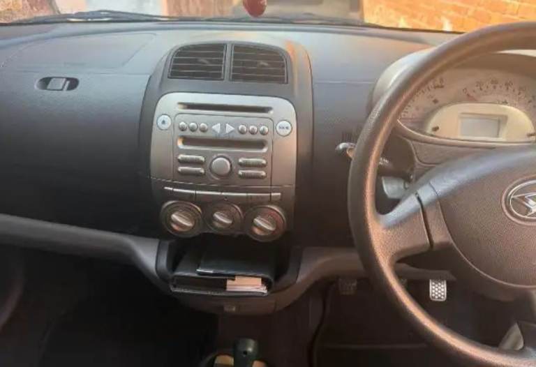 Daihatsu, SIRION, Hatchback, 2009, Manual, 998 (cc), 5 doors