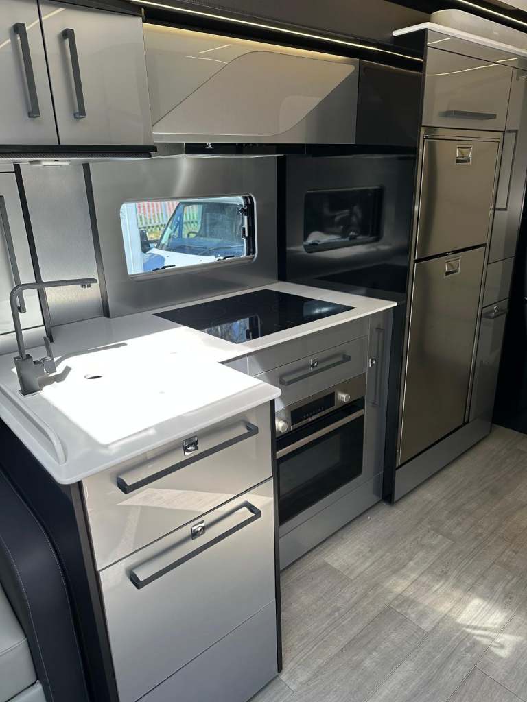 RC Motorhomes RC9M Motorhome Camper RV