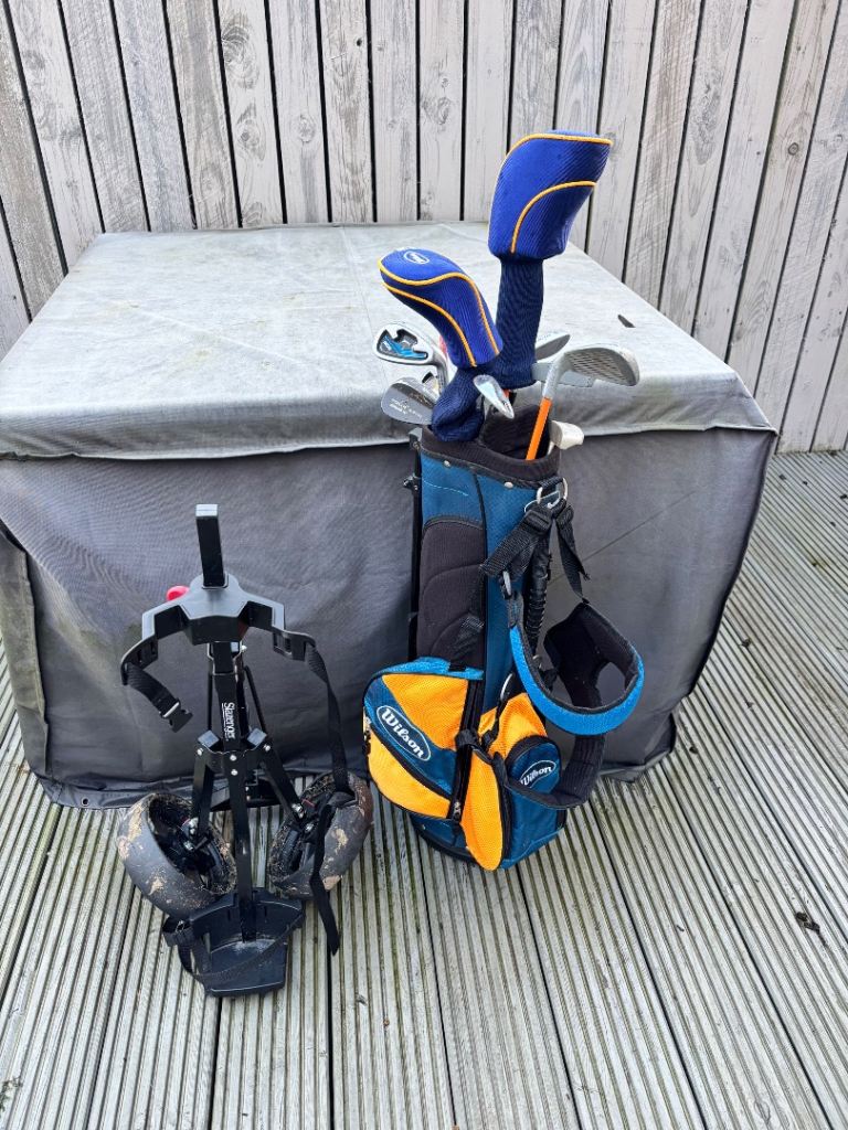 Kids Wilson clubs
