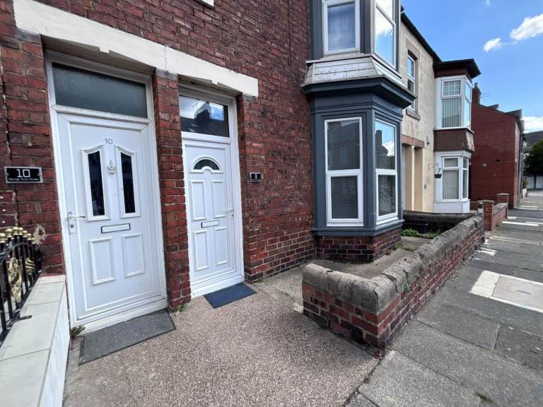 2 Bedroom Flat to Rent on George Scott Street, South Shields 