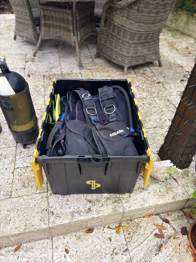 Scuba gear