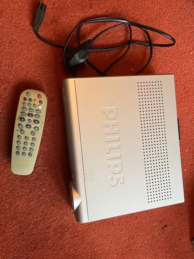 Buyer to collect   Philips DTR-1500. Digital Radio & TV Receiver Freeview Box