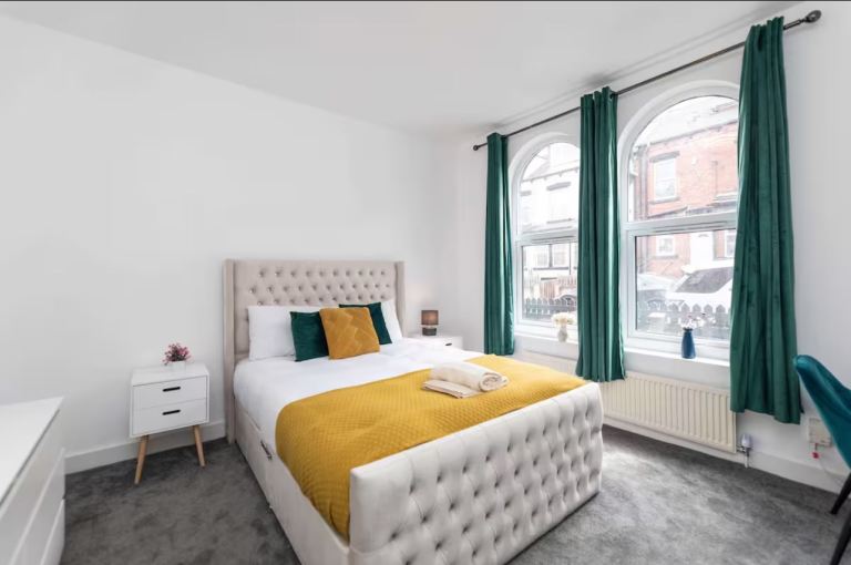 5 bedroom newly refurbished property for rent to social housing (rent to rent)