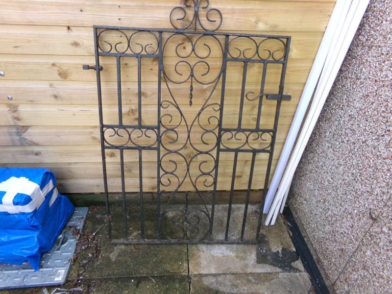 METAL GARDEN GATE USED