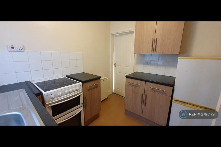 1 bedroom flat in Ratcliffe Gate, Mansfield, NG18 (1 bed) (#2793179)