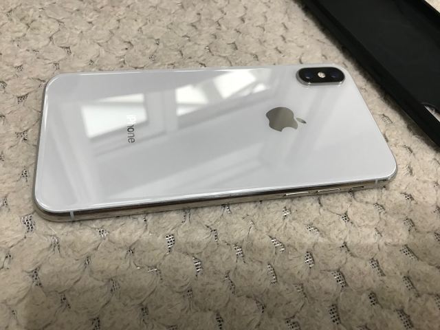 Apple iPhone X 64GB Silver, Unlocked Mint condition | in Leicester