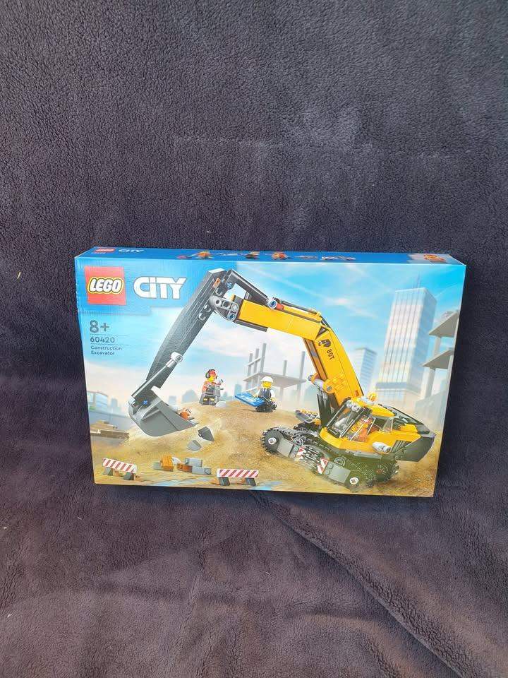 New LEGO City Yellow Construction Excavator Toy Digger 60420 King Cat JCB Technics