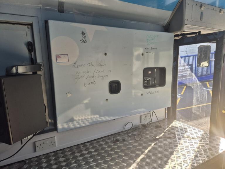 1999 Dennis DART/S-DART/LANCE 4X2 AUTO 13 TON PLAXTON BODY MOBILE YOUTH UNIT C/W SIDE AWNING NA D...