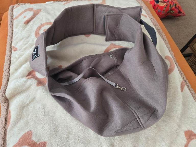 Dog puppy sling carry bag (medium)