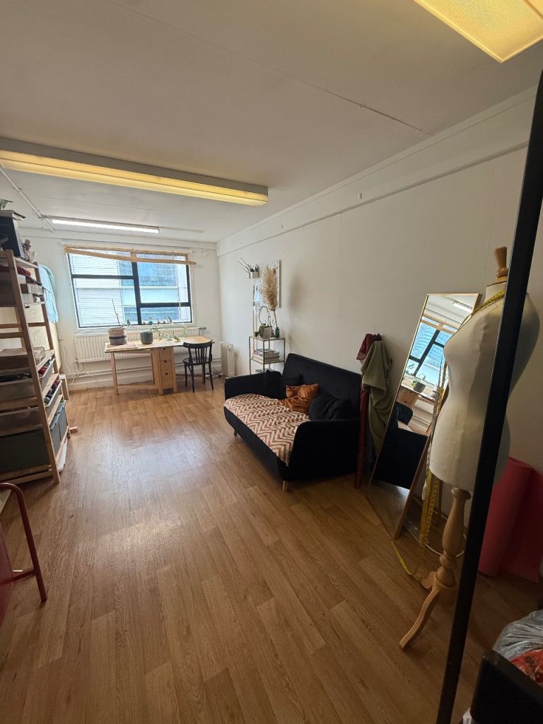 Shared Creative Studio Work Space - Central London