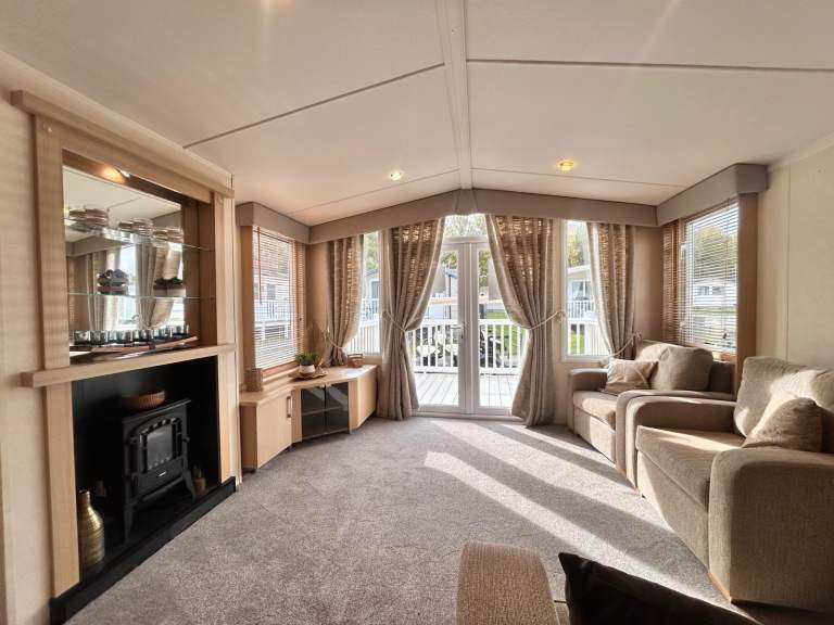 🎃 HALLOWEEN 7-DAY FLASH SALE – Key Turn Ready Holiday Home | Broadland Sands, Suffolk