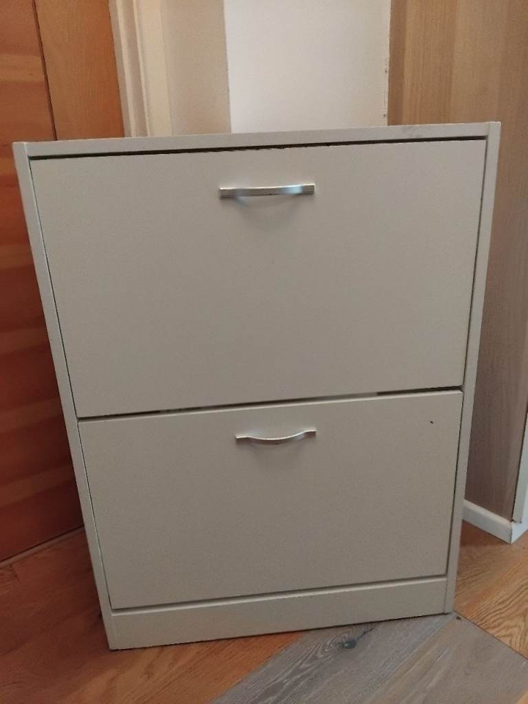 REDUCED! Shoe cabinet unit 
