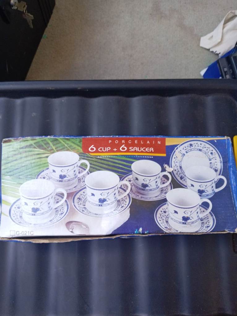 Porcelain 6 cup + 6 saucer 